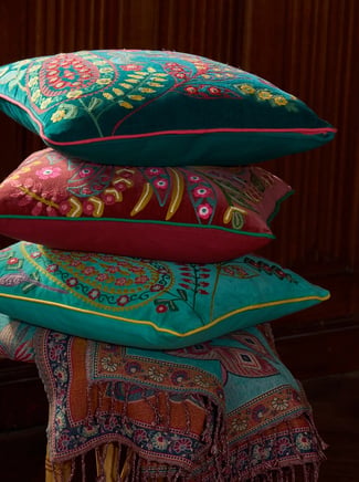 Coussin bleu brodé Volutes Végétales - Linvosges