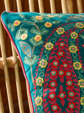 Coussin bleu brodé Volutes Végétales - Linvosges