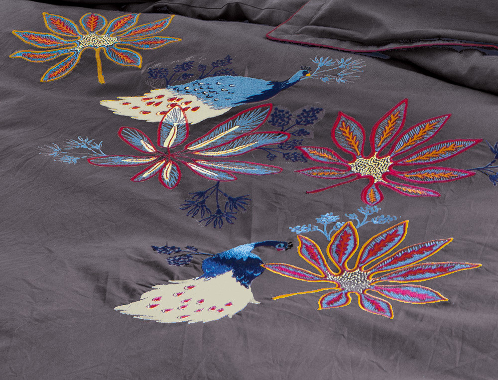 Bettwäsche-Set 3tlg. Mit Blumen- und Pfauenstickerei Pfaueninsel