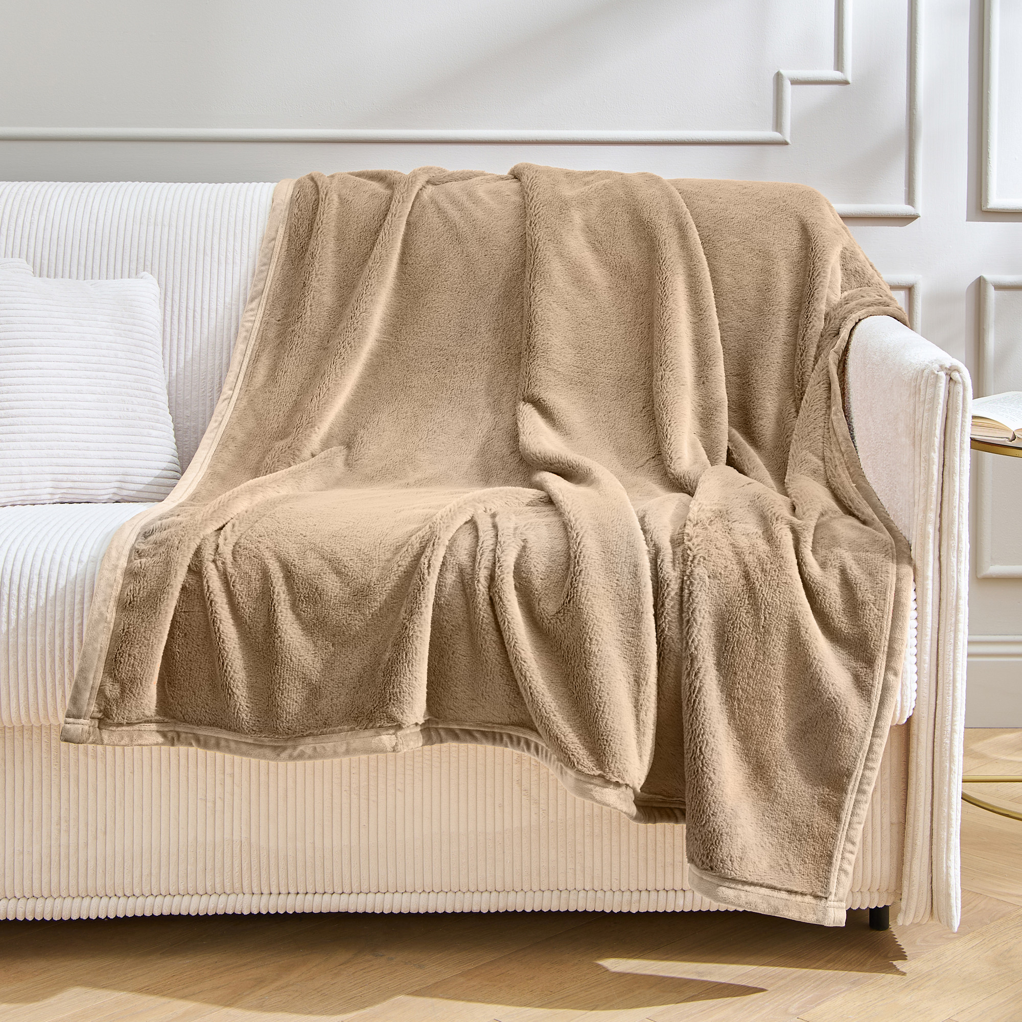 Tagesdecke Wohlfühlparadies  aus 100% Fleece