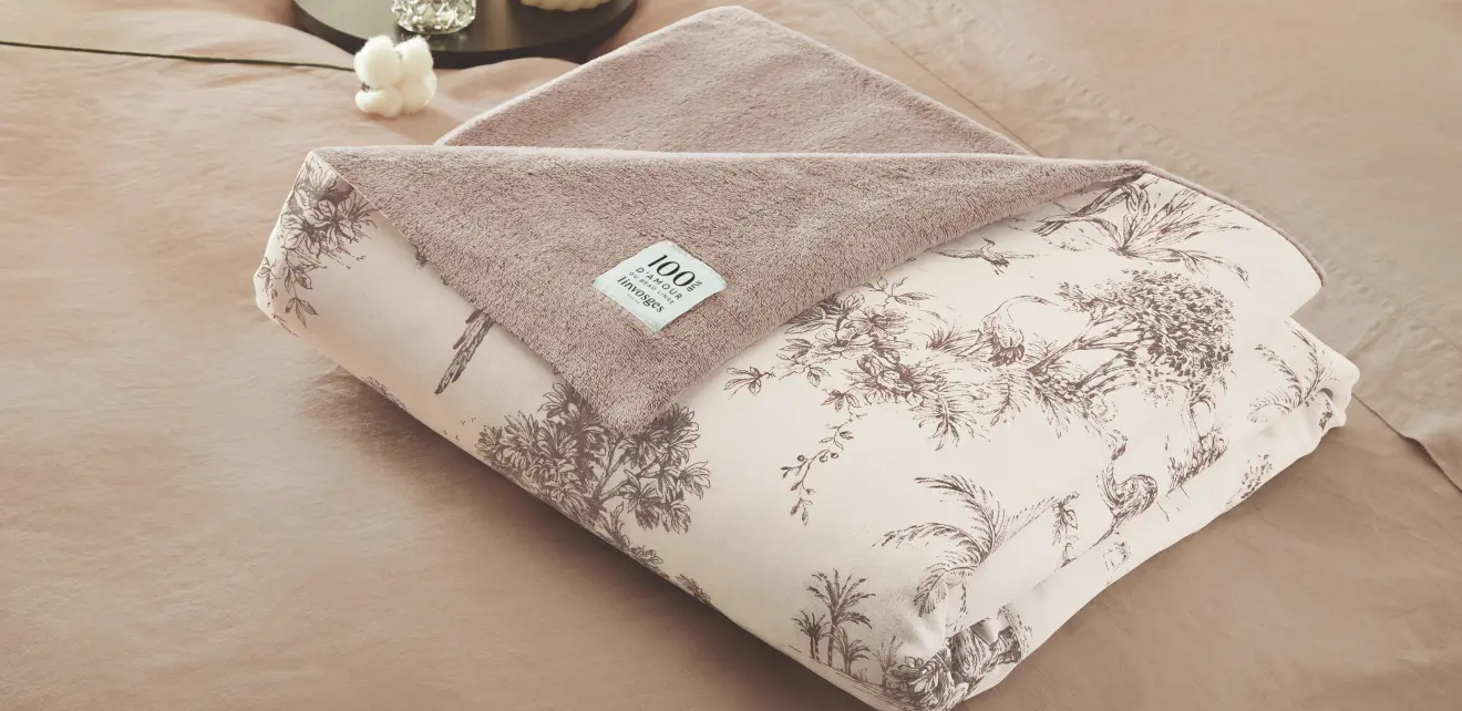 Pour vous : le plaid 100 ans ou un cadeau surprise offert pour toute commande