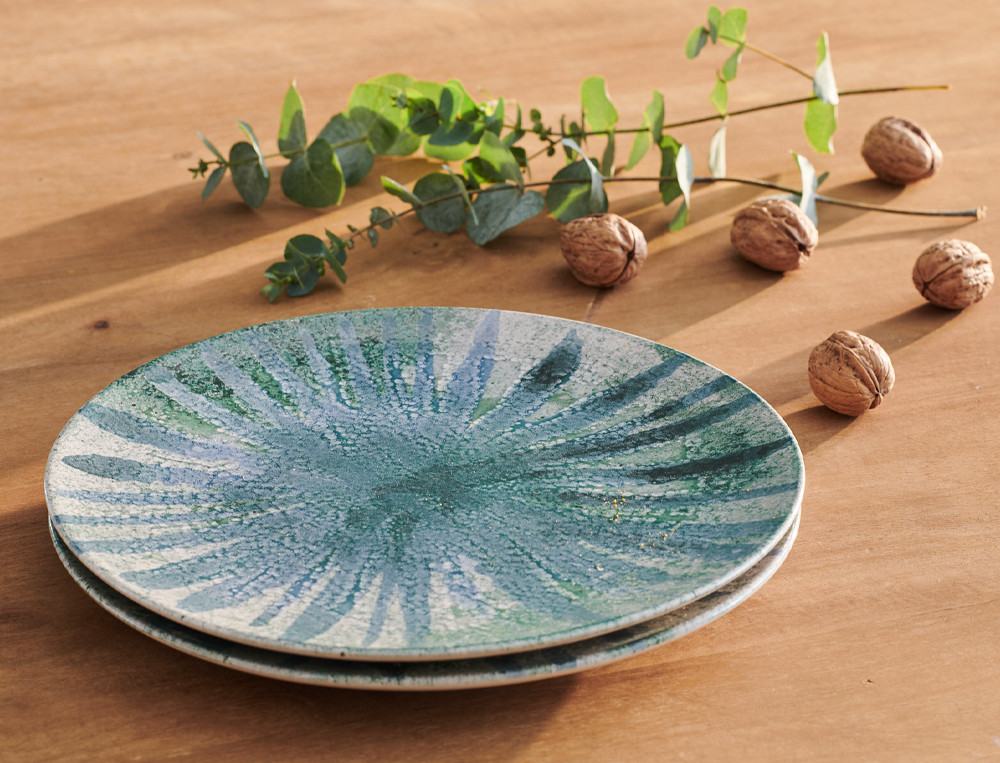 Assiettes plates en 100% grès, passent au lave-vaisselle et micro-ondes, peintes à la main, Tout en légèreté
