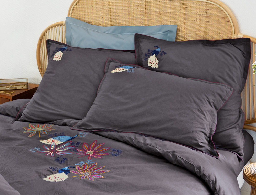 Bettwäsche-Set 3tlg. Mit Blumen- und Pfauenstickerei Pfaueninsel