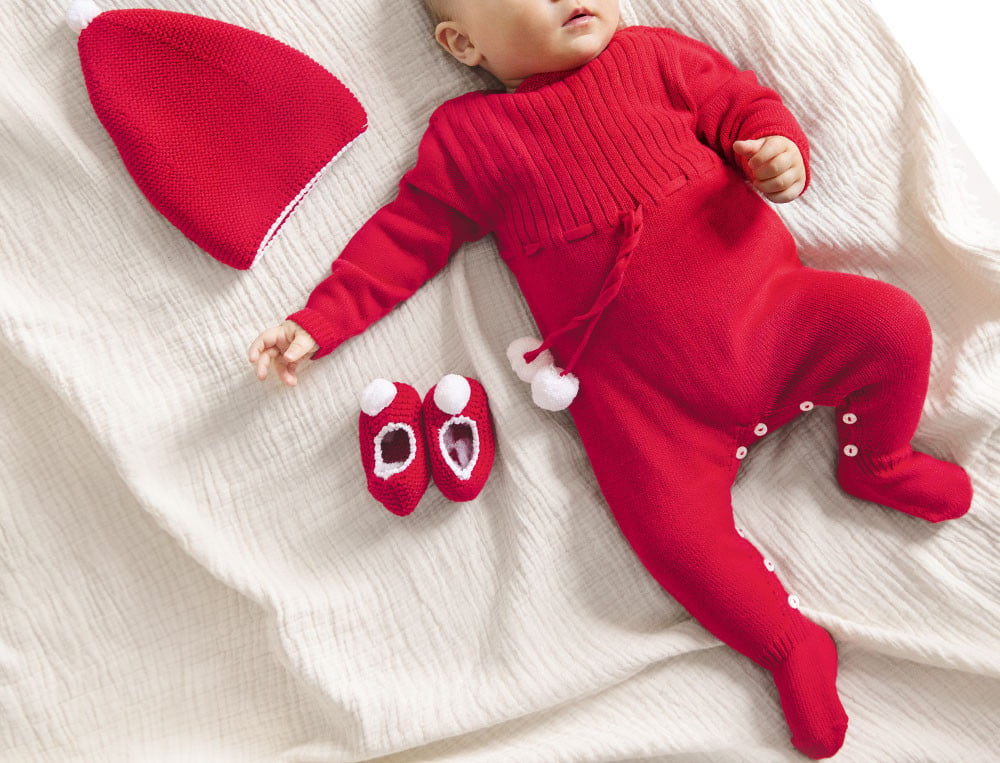 Ensemble bonnet et chaussons maille rouge Petit renne