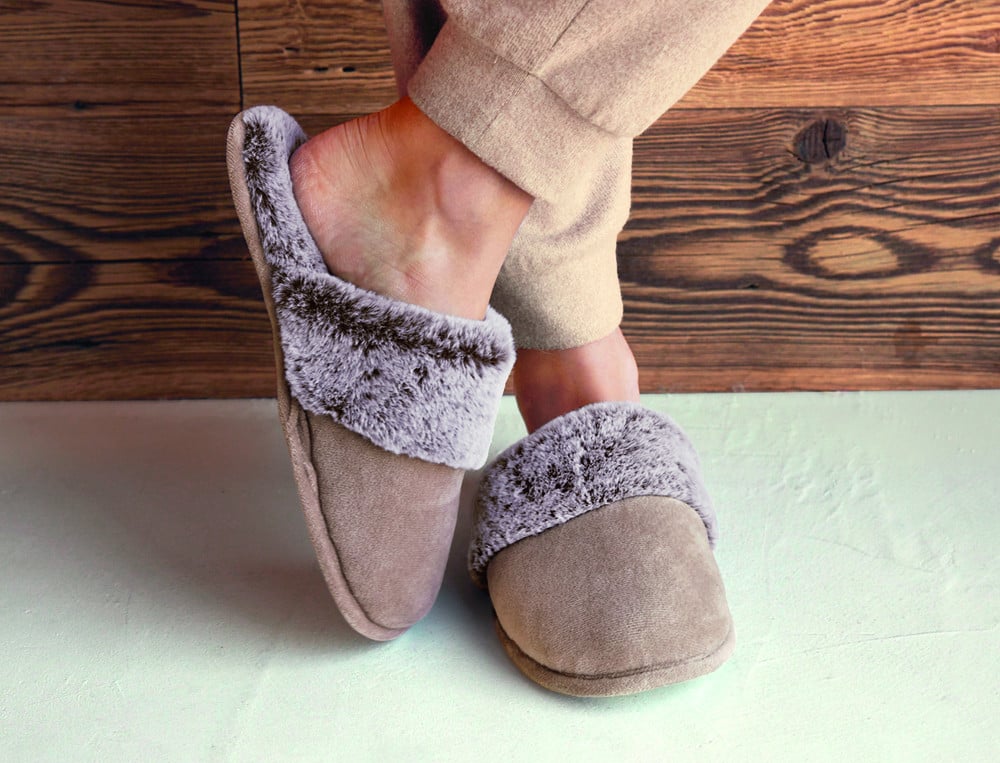 /fr/les-vetements-d-interieur/femme/etole-et-chausson/chaussons-femme-bien-au-chaud/