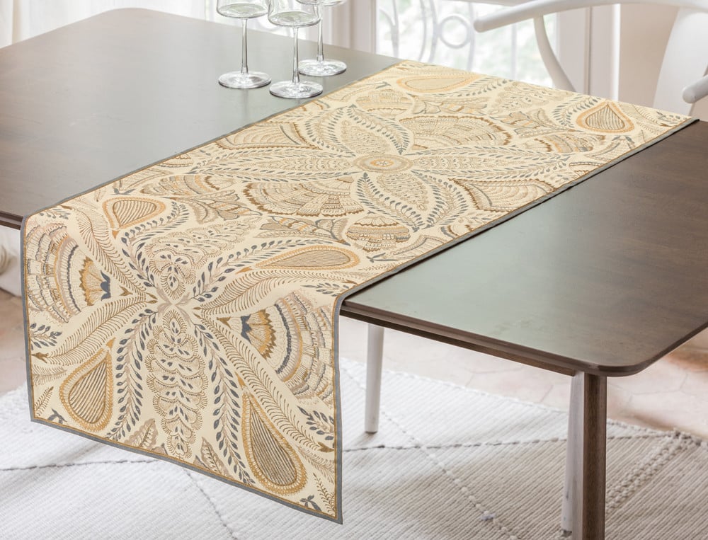 /fr/la-table/chemin-de-table/chemin-de-table-etincelle/