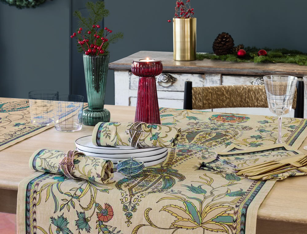/fr/la-table/nappes/nappes-de-noel/chemin-de-table-magnificence/