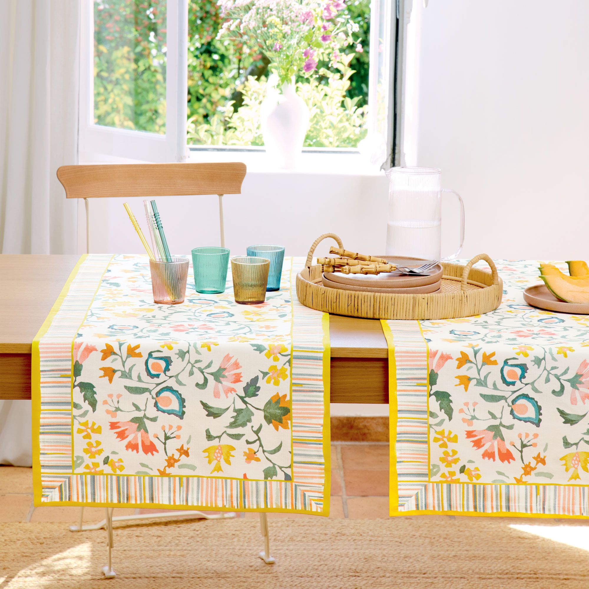 /fr/la-table/chemin-de-table/chemin-de-table-petillante/