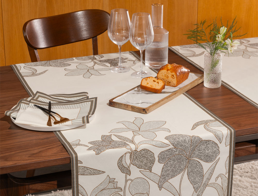 /fr/la-table/chemin-de-table/chemin-de-table-reglisse/