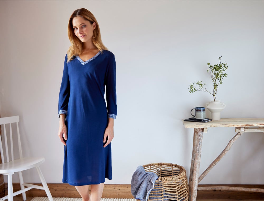 /fr/les-vetements-d-interieur/femme/chemise-de-nuit/chemise-de-nuit-bleu-de-minuit/