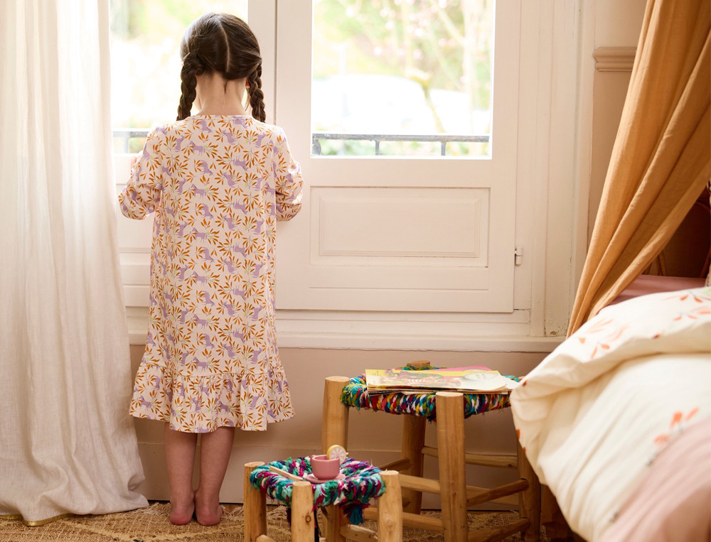 /fr/les-vetements-d-interieur/enfant-bebe/vetement-enfant/chemise-de-nuit-enfant-reve-de-licornes/
