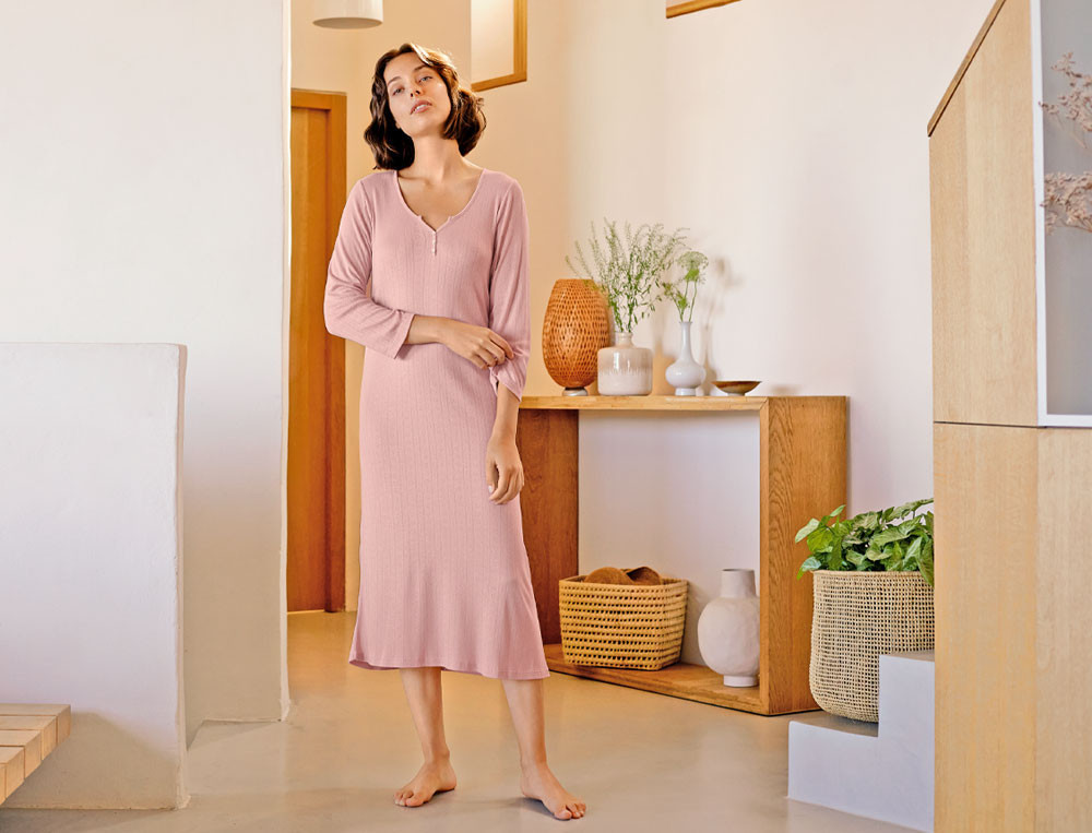 /fr/les-vetements-d-interieur/femme/chemise-de-nuit/chemise-de-nuit-femme-douce-reverie/