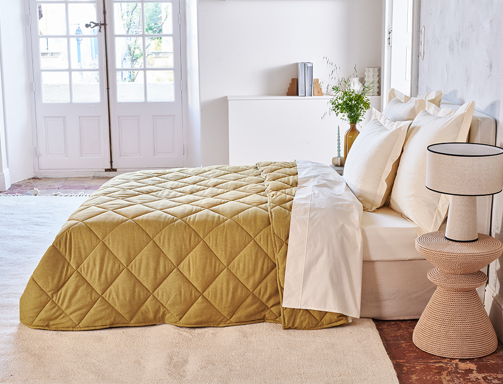 Couette 100% fibres polyester siliconé Confort flanelle
