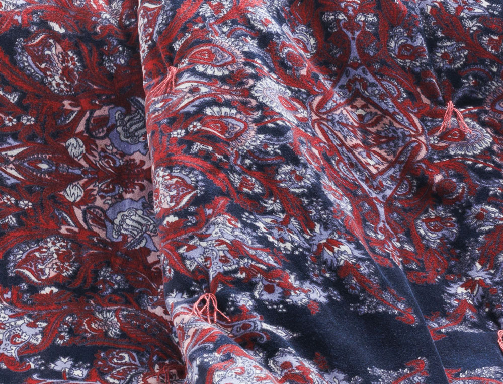 /fr/la-chambre/sur-le-lit/plaid/courtepointe-bleu-nuit-barroco/