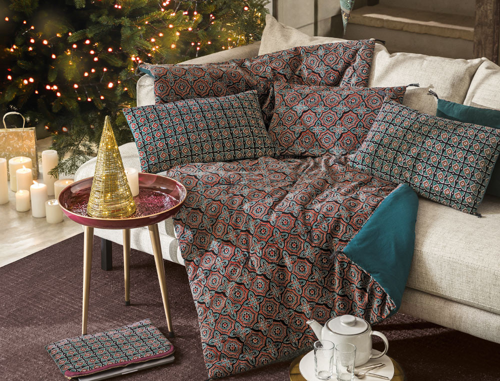 /fr/la-deco/coussins/coussin-bleu-instant-velours/