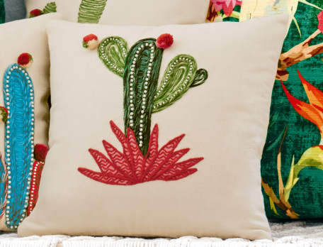 Coussin carré brodé cactus 100% coton Destination tropicale