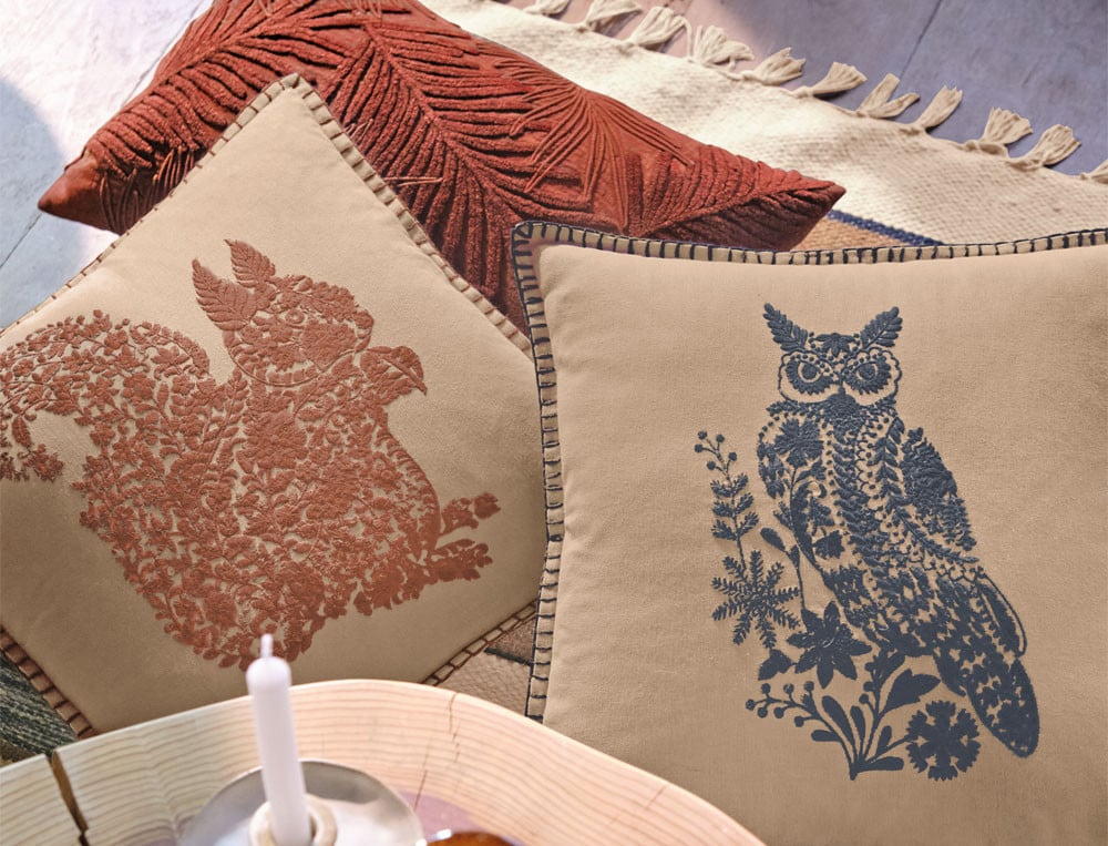 /fr/la-deco/coussins/coussin-brode-hibou-chemin-des-ecureuils/
