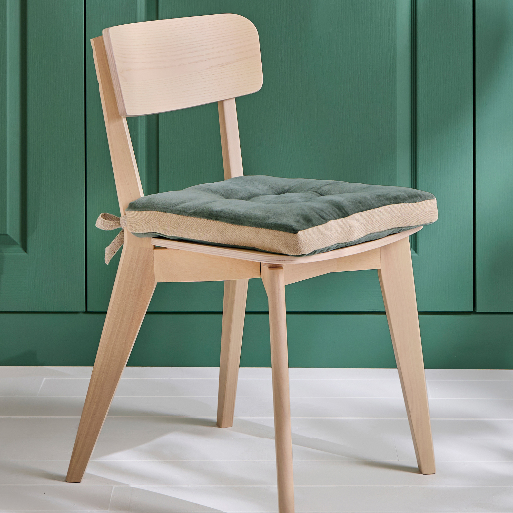 /fr/la-table/linge-de-cuisine/galette-de-chaise/coussin-de-chaise-en-couleurs/