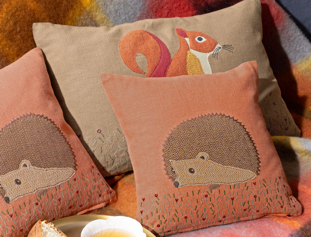 /fr/la-deco/coussins/coussin-herisson-relais-des-vosges/