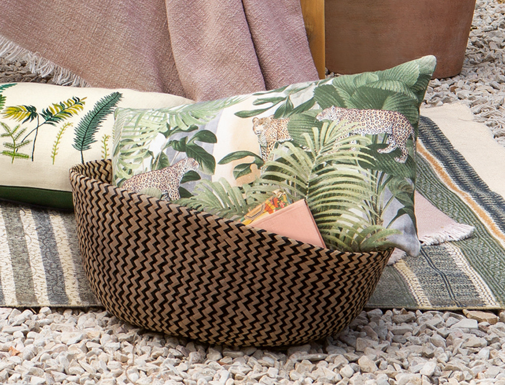 Coussin léopard imprimé et dos uni vert Safari lodge
