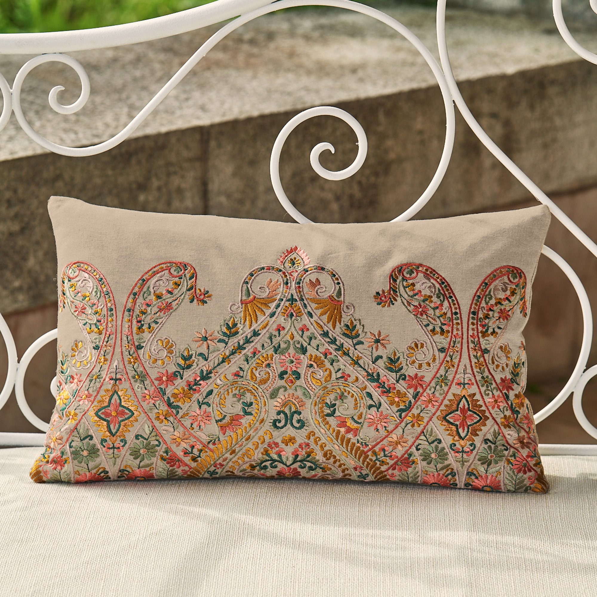 /fr/la-deco/coussins/coussin-lin-aux-portes-du-palais/