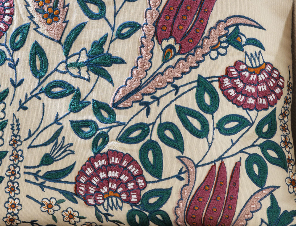 /fr/la-deco/coussins/coussin-perles-bas-poesie-provencale/