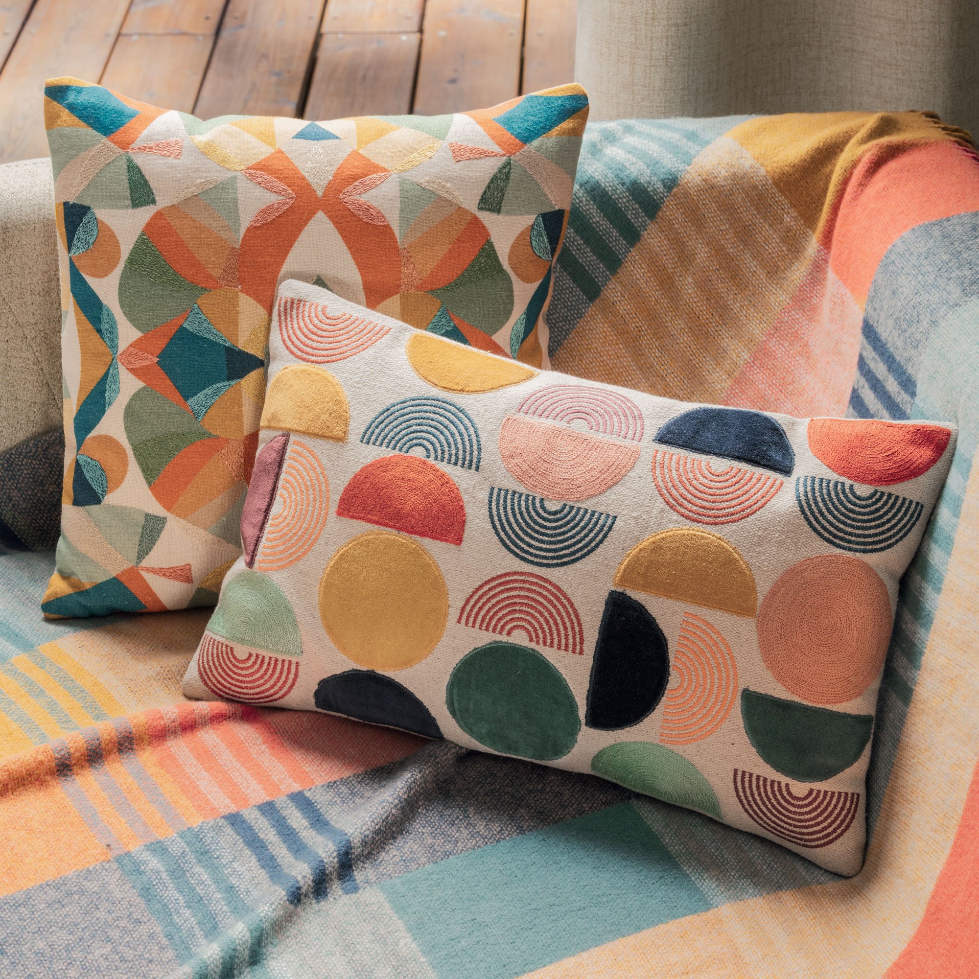 /fr/la-deco/coussins/coussin-rectangulaire-au-gre-des-canaux/
