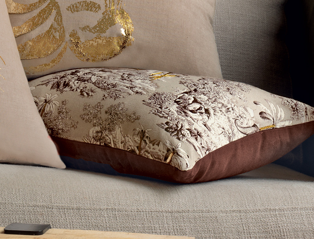 Coussin imprimé rectangulaire motif noir et blanc Un safari en or