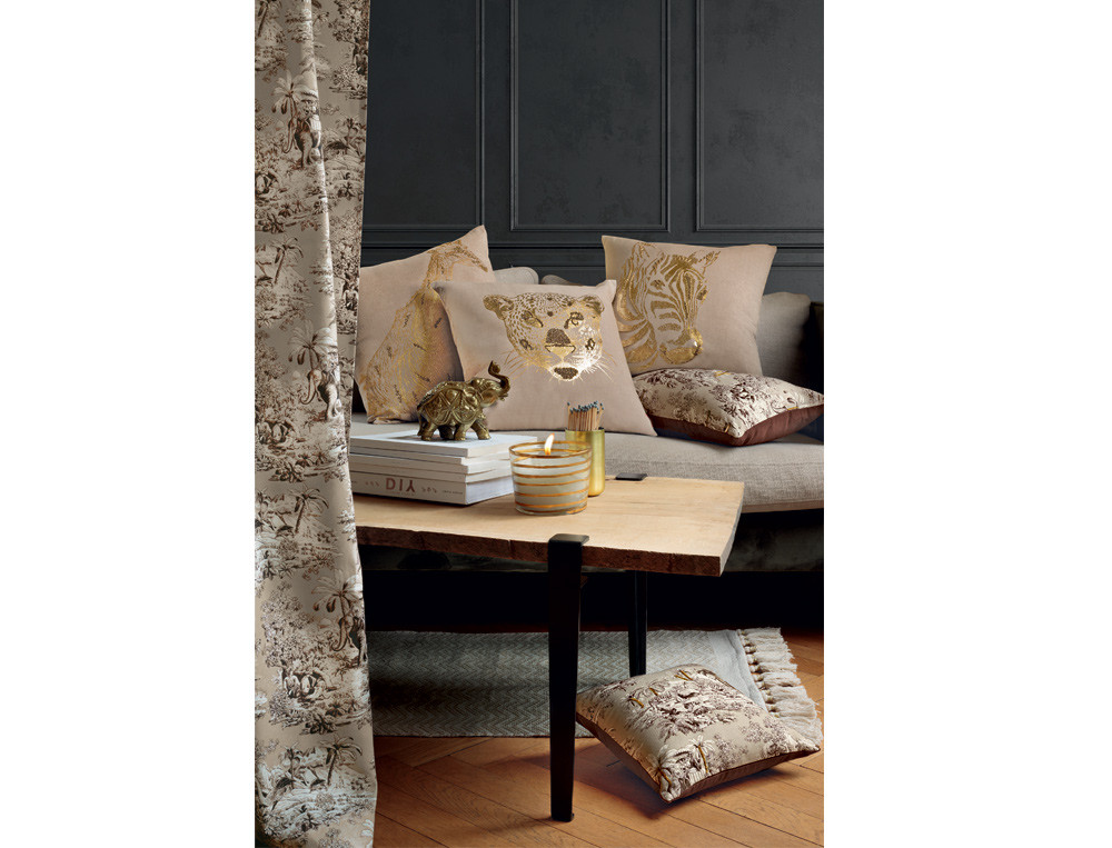 Coussin imprimé rectangulaire motif noir et blanc Un safari en or