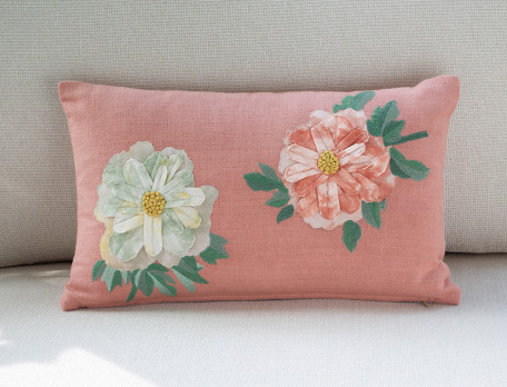 Coussin brodé Valse des fleurs