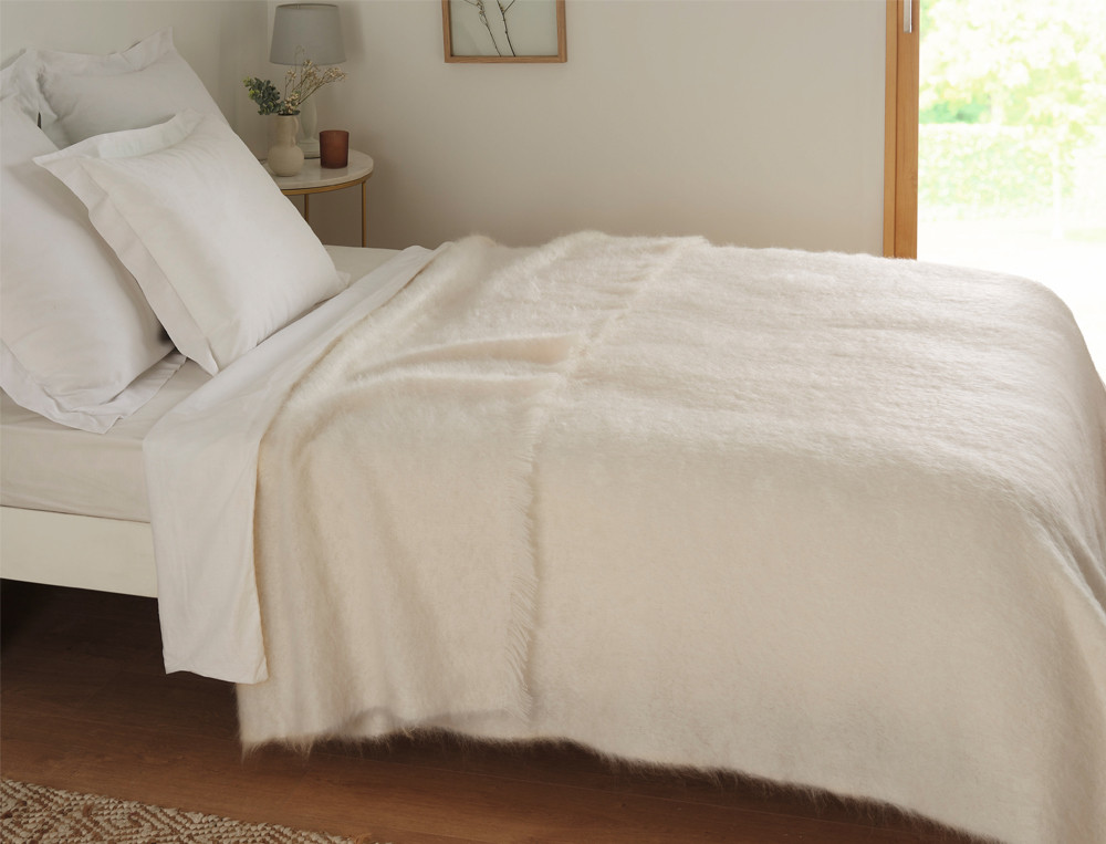 /fr/la-chambre/couvertures/couvertures-naturelles/couverture-hiver-tabriz/