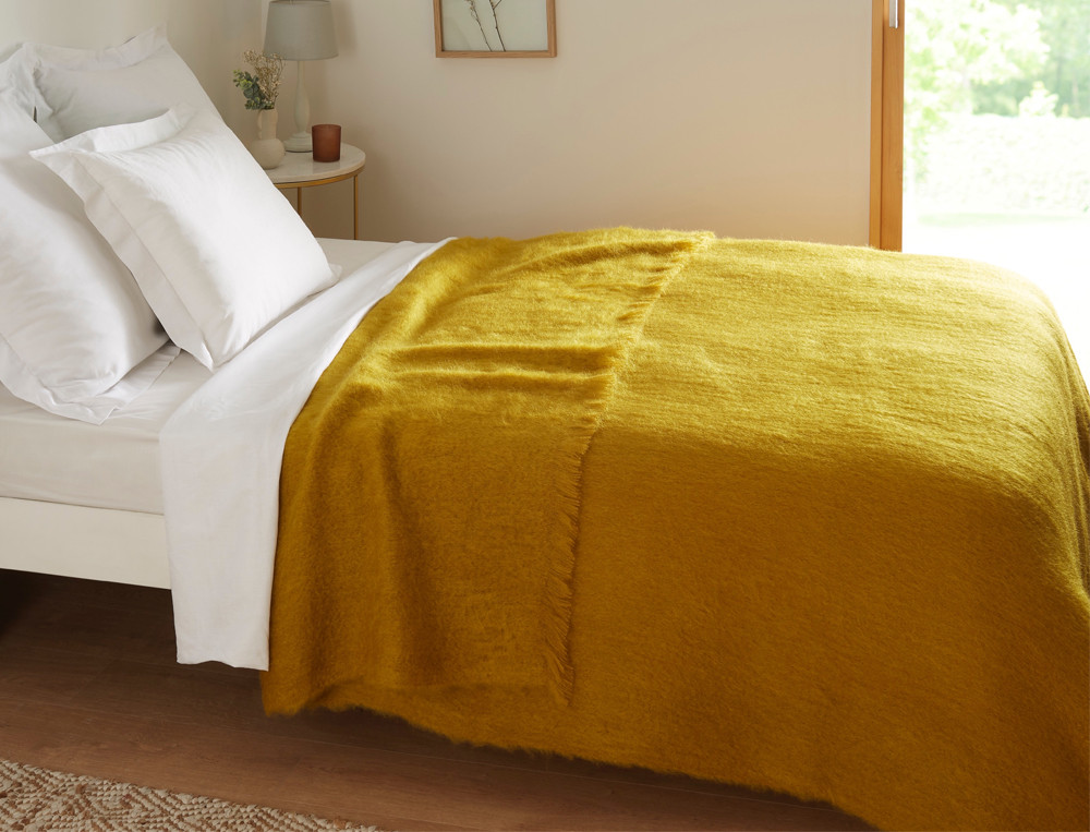 /fr/la-chambre/couvertures/couvertures-naturelles/couverture-hiver-tabriz/