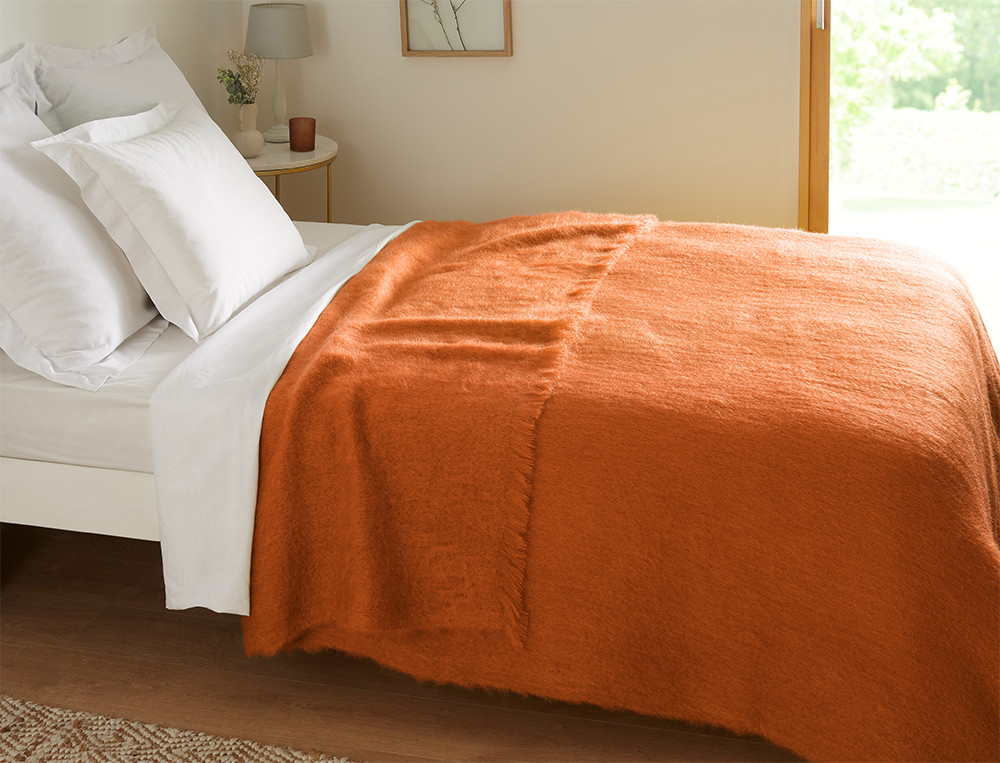 /fr/la-chambre/couvertures/couvertures-naturelles/couverture-hiver-tabriz/