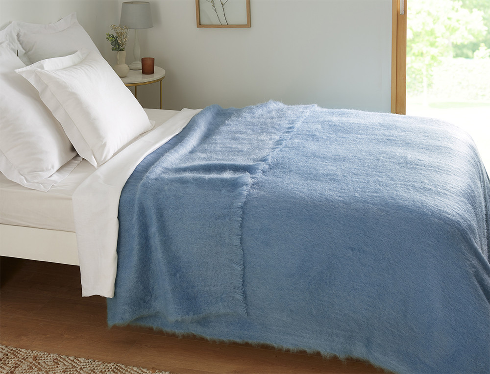 /fr/la-chambre/couvertures/couvertures-naturelles/couverture-hiver-tabriz/