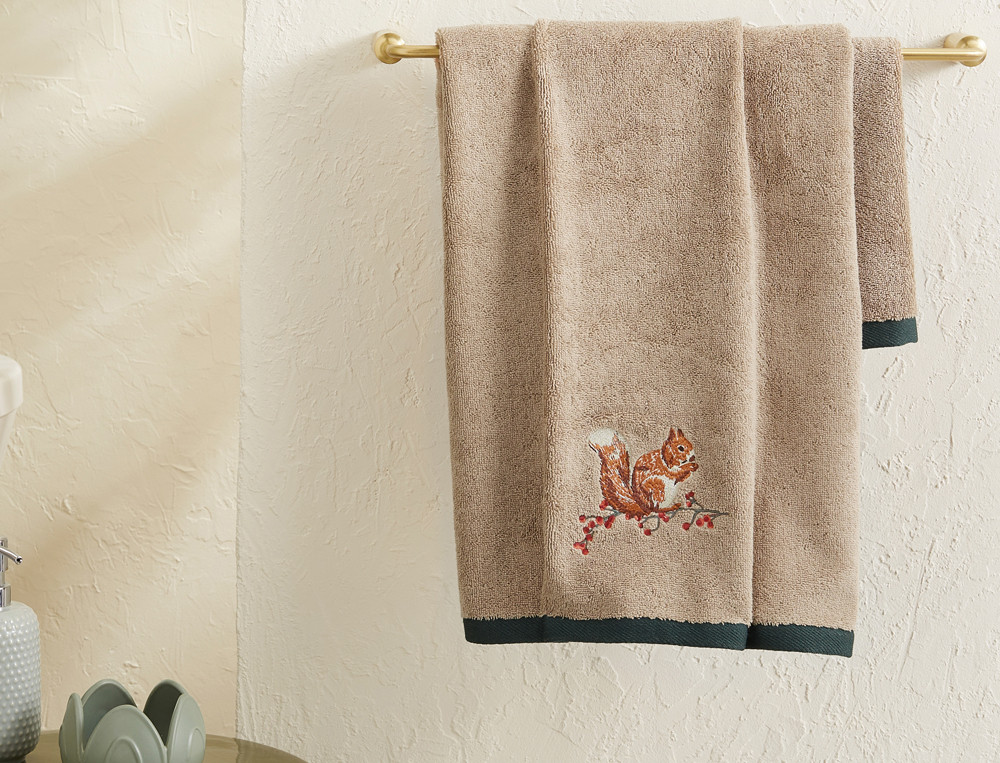 Linge de bain Forêt hivernale 3 broderies inspiration nature
