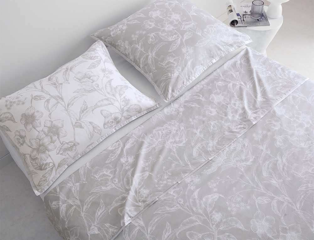 /fr/la-chambre/linge-de-lit/drap/drap-esquisse-florale/
