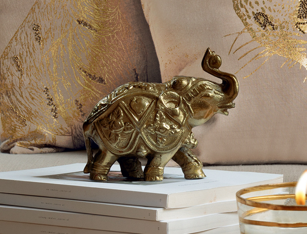 Éléphant décoratif Un safari en or