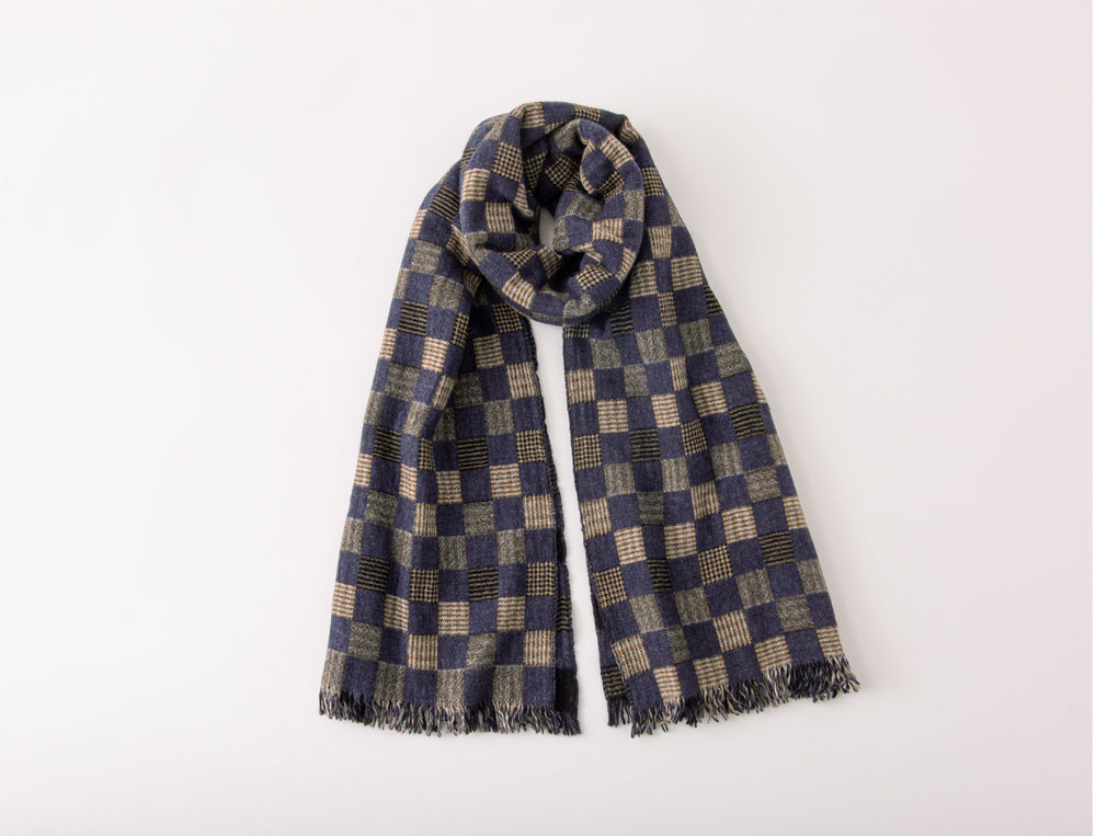 /fr/les-vetements-d-interieur/homme/chausson-et-accessoires/etole-damniers-homme-les-globe-trotters/