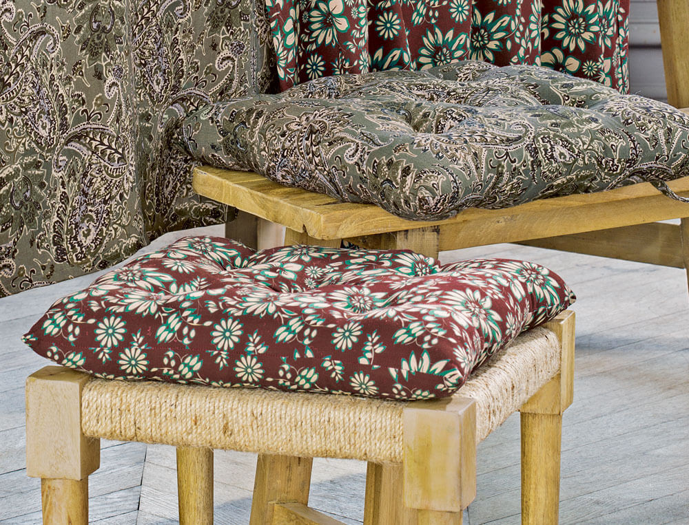 2 galettes de chaise viscose motif cachemire ou fleuri Les Indiennes