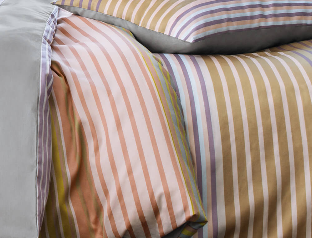 Housse de couette satin imprimée rayures et dos uni gris Couleurs Boréales