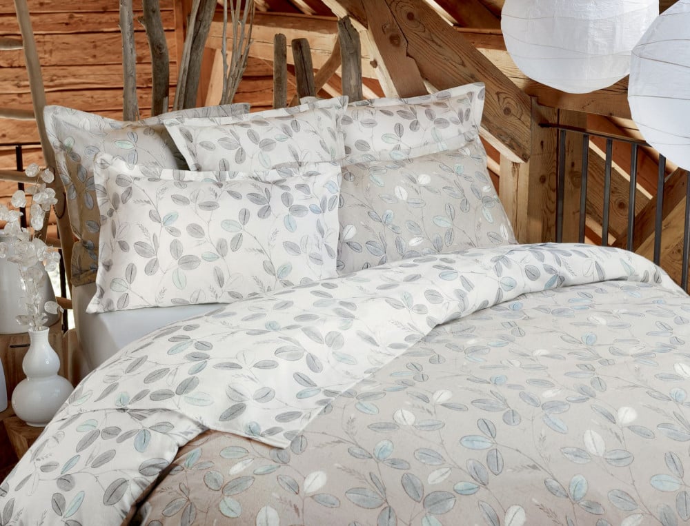 Housse de couette flanelle imprimé réversible fond beige ou blanc cassé Fleur des neiges