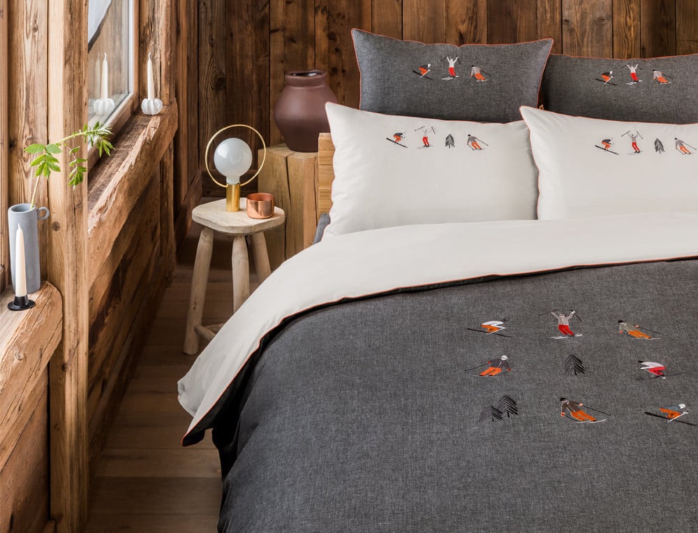 /fr/la-chambre/linge-de-lit/housse-de-couette/housse-de-couette-piste-noire/