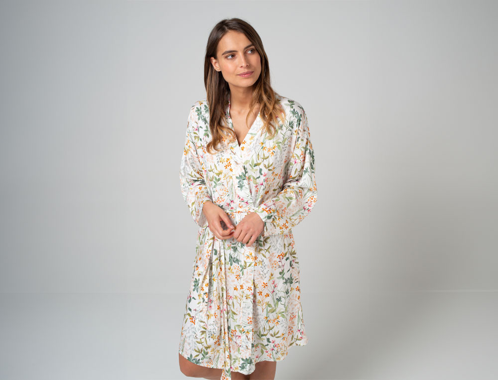 /fr/les-vetements-d-interieur/femme/robe-de-chambre-et-kimono/kimono-belle-matinee/