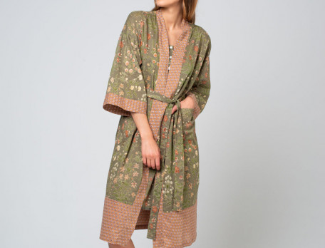 Kimono imprimé vert en voile de coton Dans un écrin