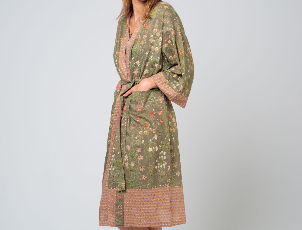 Kimono imprimé vert en voile de coton Dans un écrin
