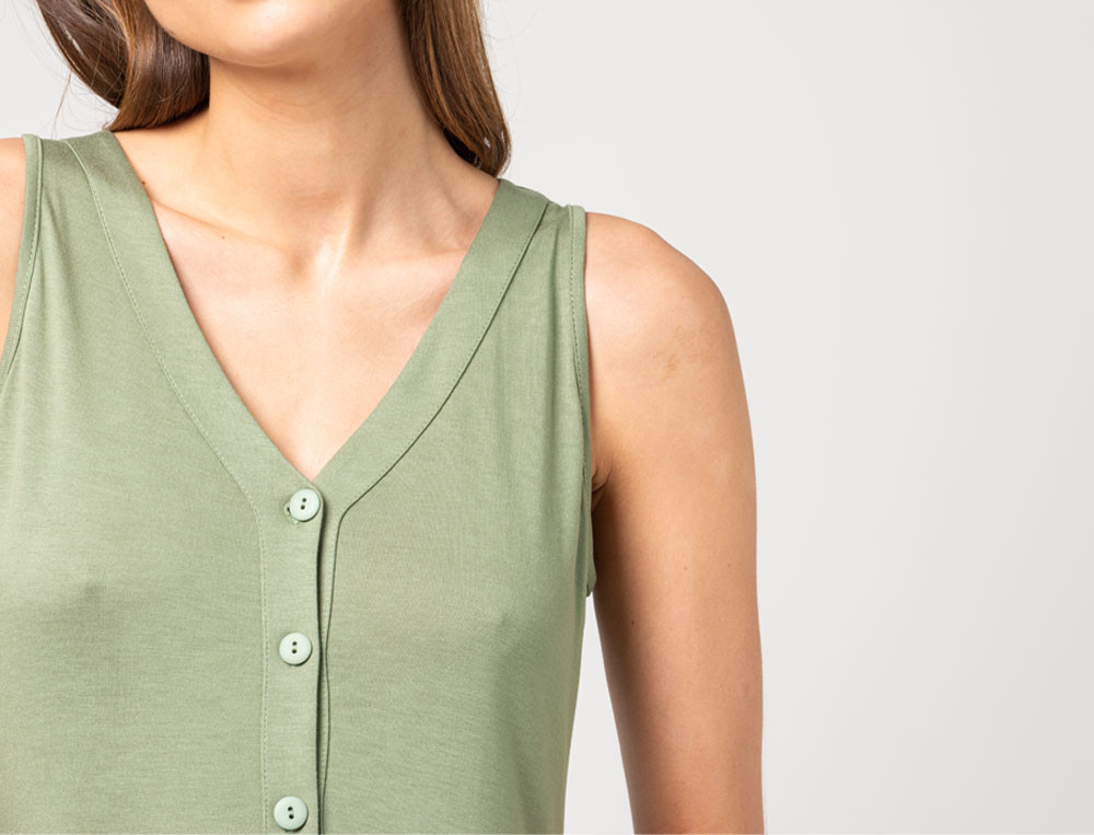 Langes Kleid olivgrün mit breiten Trägern Sommerfreude