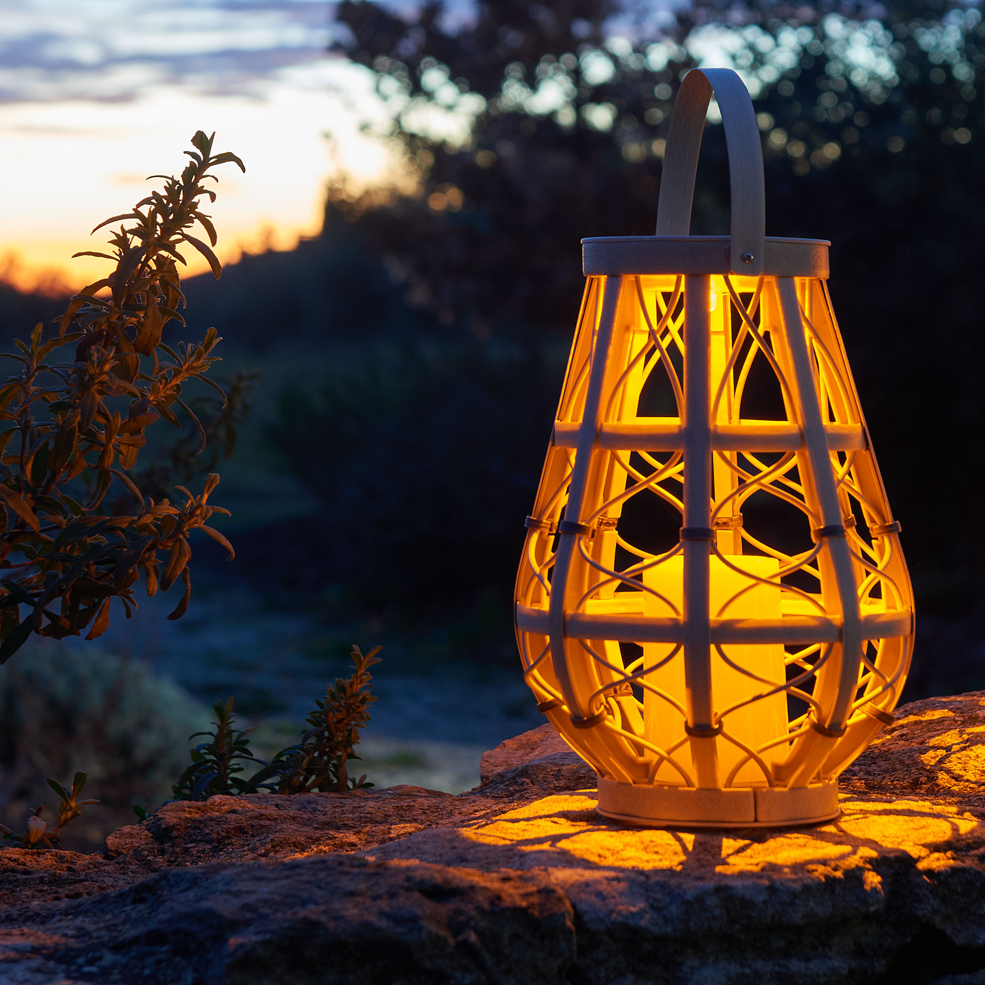 /fr/la-deco/plein-air/decoration-exterieure/lanterne-farniente/