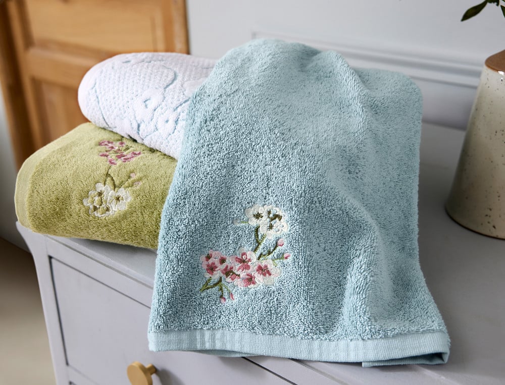 /fr/la-salle-de-bain/serviette-invites/serviette-invite-jacquard-florescence/