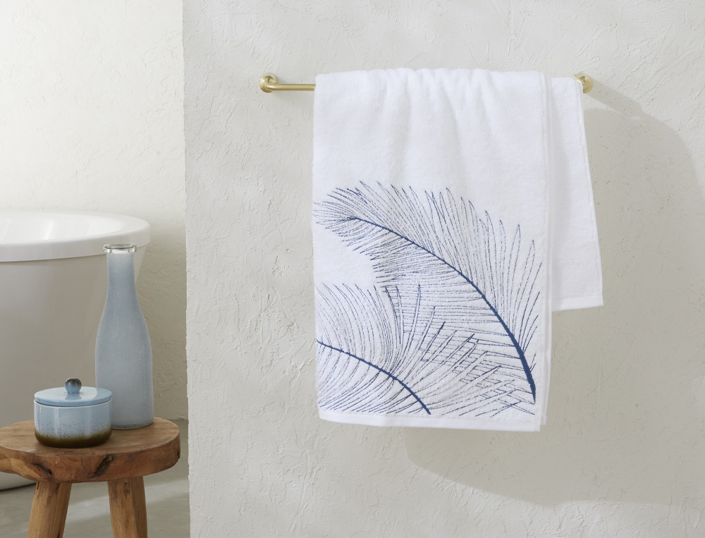 Linge de bain brodé d'une palme Les alizés