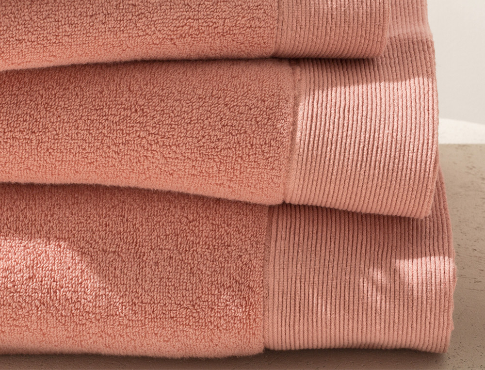 Linge de bain coton uni avec finition liteau multi-plis Caresse